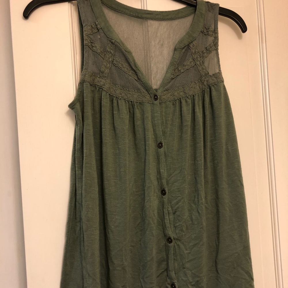 Maurice’s Olive sleeveless shirt